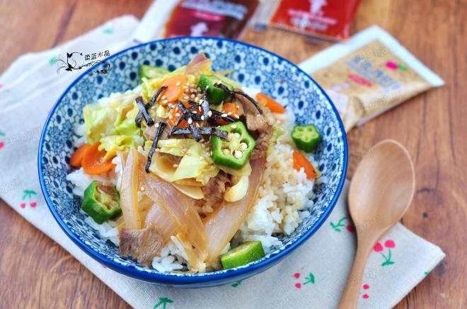 日式沙拉汁盖饭