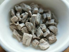 捞出淋干水份。