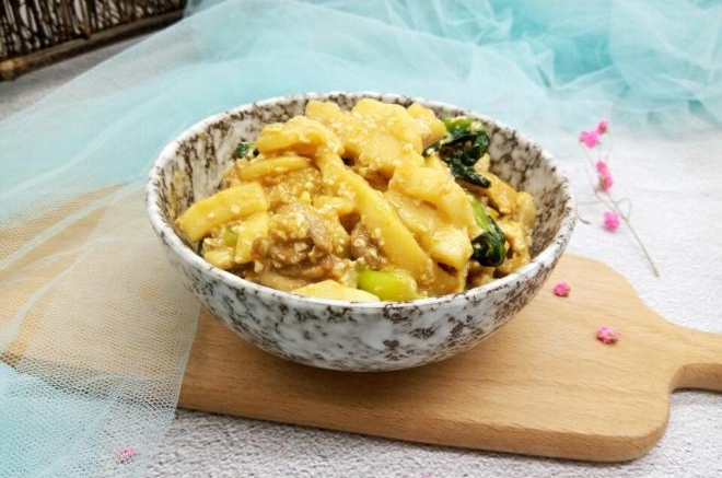 豆腐肉丝炒年糕