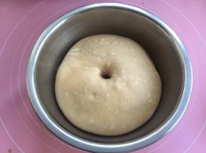 面团发酵到2-3倍