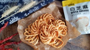 13．拌着芝麻的香味十分好吃。