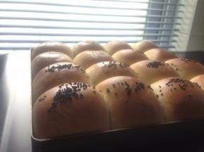 16、烤箱预热180° 烤20分钟  看情况 表面可加盖锡纸 避免上色过重