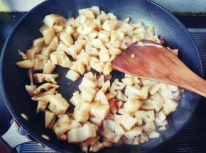 放鸡精，可以出锅啦！