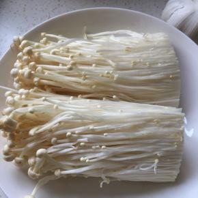 金针菇切去根部