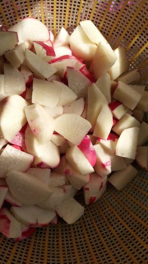 萝卜切成块