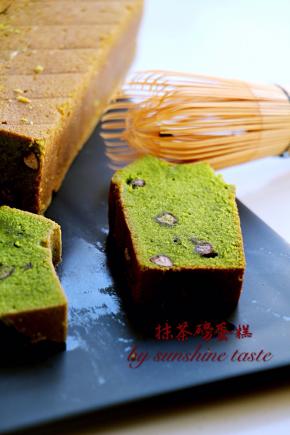 看看切片  是不是很细腻  回油的磅蛋糕更好吃  味道更加融合 甜味也更柔和