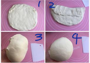 然后按图所示，排气，折叠，滚圆