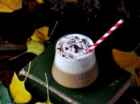 喝的时候搅一搅，或者不用吸管就这么更加好喝哦。