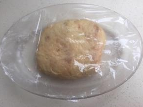 如图压扁放入冰箱8度冷藏发酵4小时