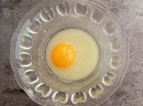 加入一个蛋黄