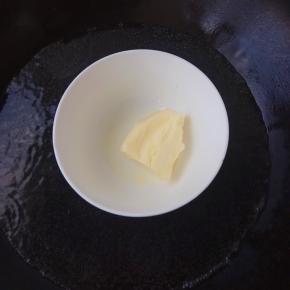 黄油隔温水融化