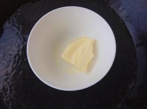 黄油隔温水融化