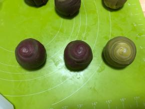 所有的面皮都全部包好馅料收口