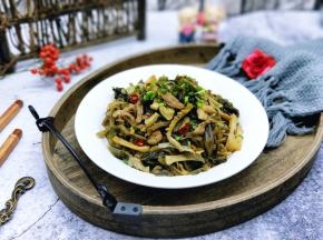 装盘，撒上葱花