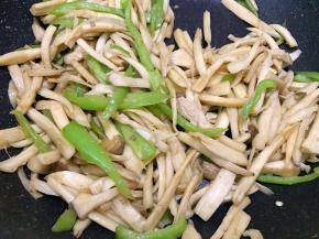 翻炒均匀即可出锅