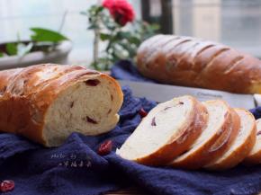 出炉后晾凉切片