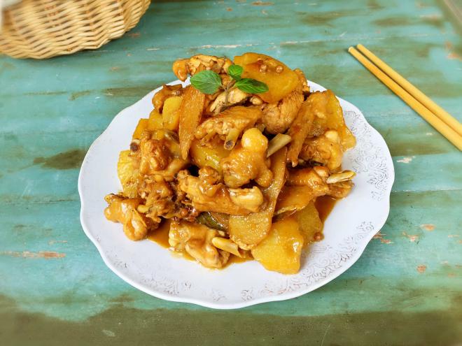土豆烧鸡