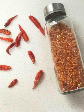 现磨的辣椒粉，特别香特别辣