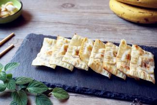 咬一口，咔嚓脆的云吞皮，馅料香香甜甜的，十分搭配