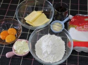 准备材料并称好
