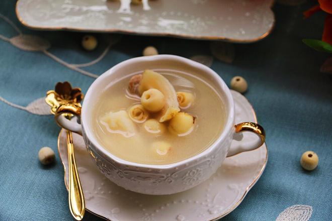 山药莲子百合猪展汤