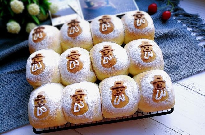 圣诞雪人酸奶餐包