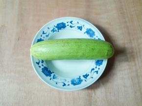 西葫芦洗净