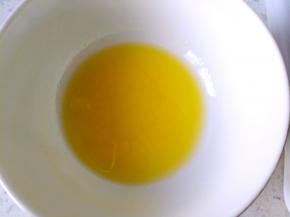 将黄油放微波炉溶化