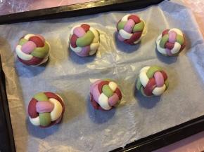 接着再饧发20分钟左右。