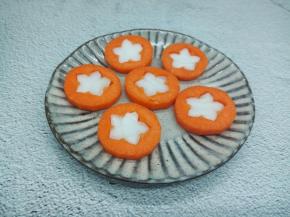 白菜邦也刻花型，放胡萝卜里面