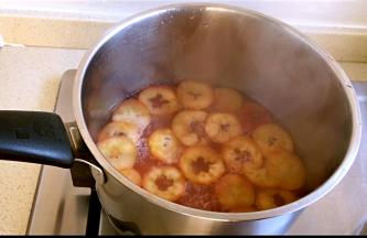 煮到山楂片酥烂即可。