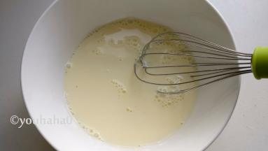 一个鸡蛋和牛奶搅拌均匀