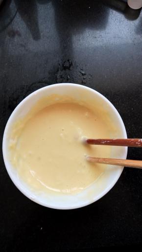 全部拌匀成糊状