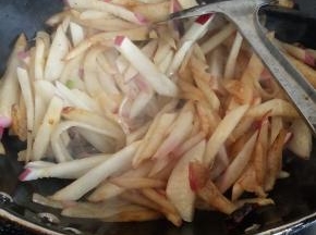 加入酱油入味