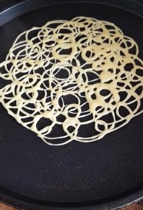 电饼铛烧热画蕾丝花边状