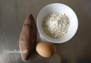 备齐材料，红薯用个头小的