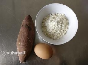 备齐材料，红薯用个头小的