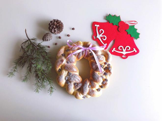圣诞花环面包