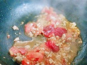 加入番茄酱。