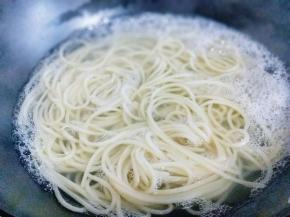 煮熟即可，时间大约8分钟。