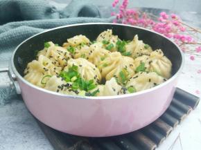 出锅前撒点黑芝麻，葱花，