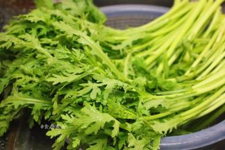 皇帝菜洗净沥干水