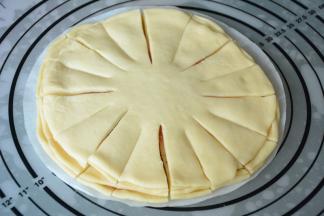 接着再切四刀变成16等份。