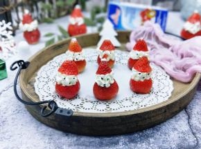 他们坐在雪橇上。