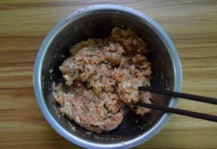 拌均匀后搅拌上劲