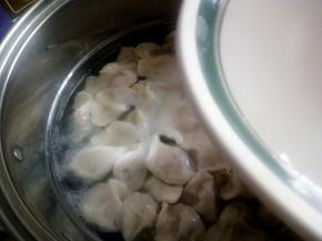 水开了点水，开三点三，煮好后捞出来