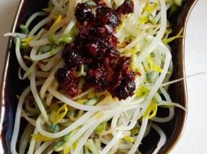 放一小勺豆豉辣椒