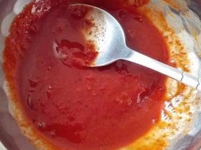 加一点水调成糊状