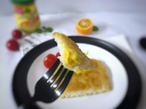 吃的时候蘸上芥末。