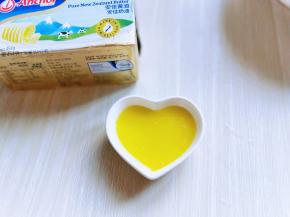 融化的黄油，放冷。